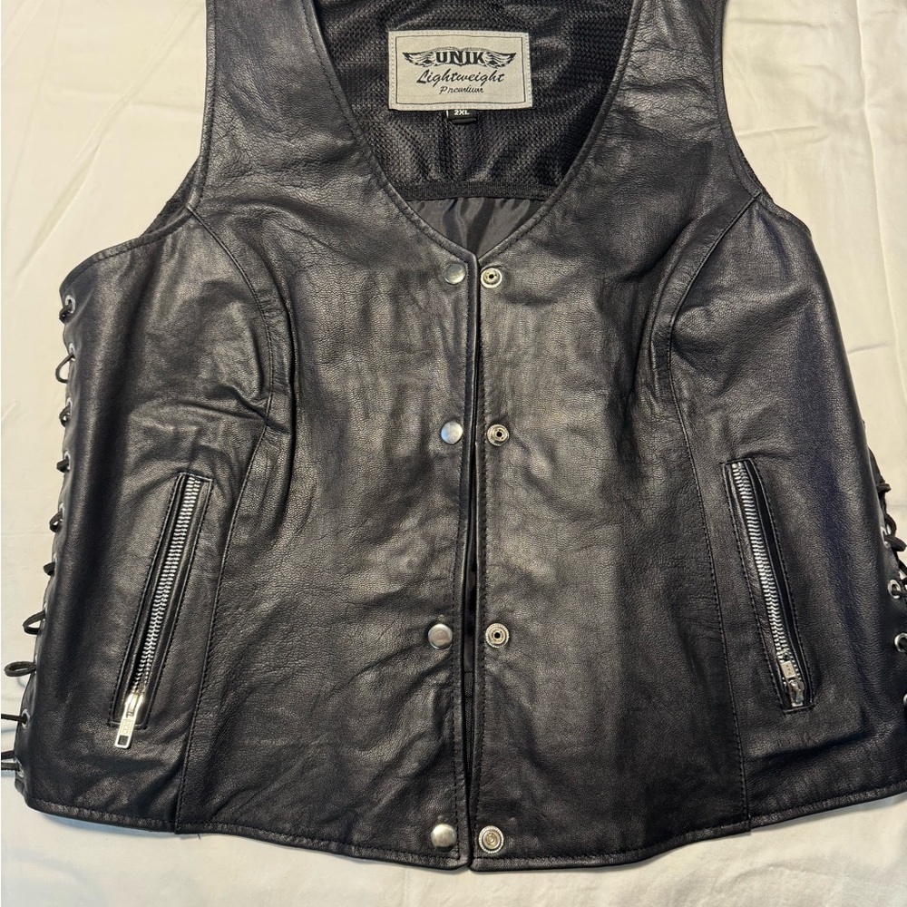 Womens Black Leather Concealment  Carry Vest - Like New!